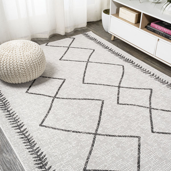 Union Rustic Wilmot Geometric Ivory/Black Indoor / Outdoor Area Rug